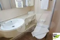 Tàu du lịch để bán
