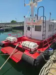 Tàu chở thủy thủ đoàn để bán