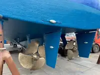 Tàu tuần tra để bán