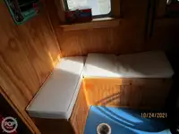 Tàu kéo lưới để bán