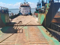 Tàu đổ bộ, chở hàng để bán
