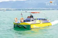 Tàu phà để bán