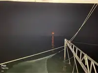 Tàu kéo lưới để bán