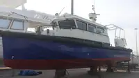 Tàu chở thủy thủ đoàn để bán