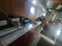 Tàu đổ bộ, chở hàng để bán