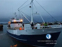 Tàu kéo lưới để bán