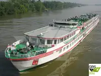 Tàu du lịch để bán