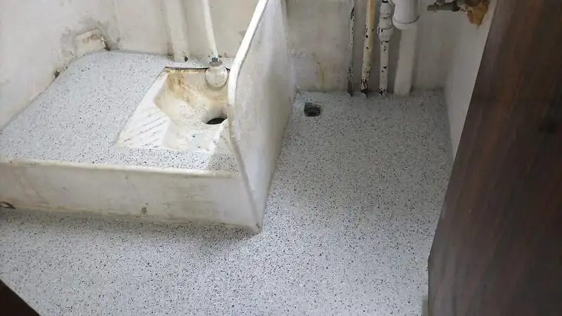 Tàu kéo lưới để bán