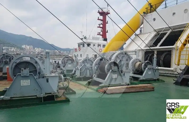 Tàu cẩu để bán