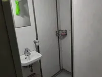 Tàu chở thủy thủ đoàn để bán