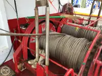 Tàu kéo lưới để bán