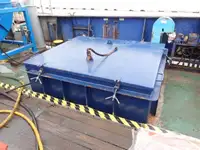 Tàu làm việc để bán