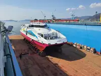Tàu chở khách để bán