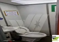 Tàu chở thủy thủ đoàn để bán