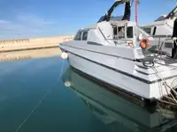 Tàu tuần tra để bán