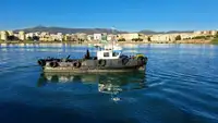 Tàu làm việc để bán
