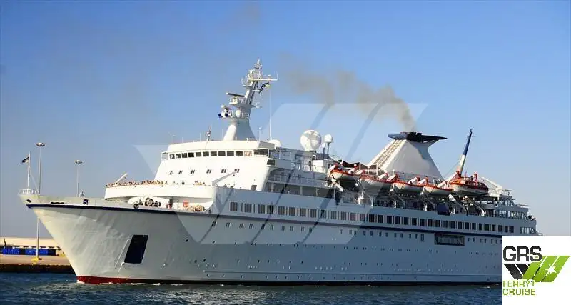 Tàu du lịch để bán