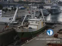 Tàu kéo lưới để bán