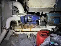 Tàu kéo lưới để bán