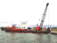 Tàu cẩu để bán