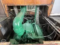 Tàu kéo lưới để bán