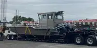 Tàu đổ bộ, chở hàng để bán