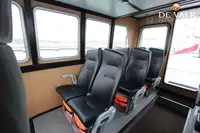 Tàu chở thủy thủ đoàn để bán