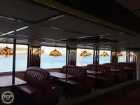 Tàu du lịch để bán