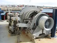 Tàu kéo để bán