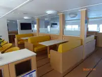 Tàu phà để bán