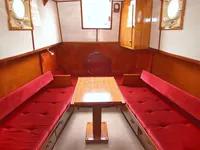 Tàu dẫn đường để bán