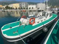 Tàu dẫn đường để bán