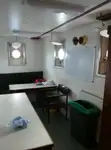 Tàu làm việc để bán