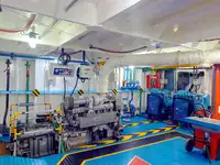 Tàu kéo để bán