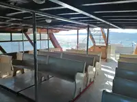 Tàu chở khách để bán