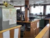 Tàu cung cấp để bán
