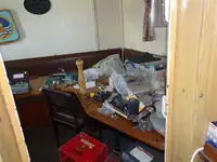 Tàu làm việc để bán