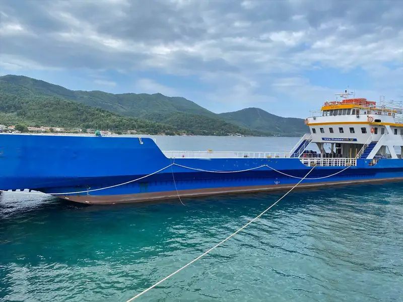 Tàu RoPax để bán