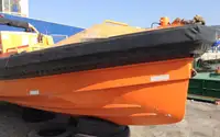 Tàu cứu hộ để bán