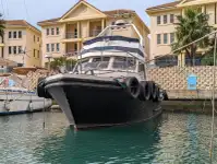 Tàu kéo lưới để bán