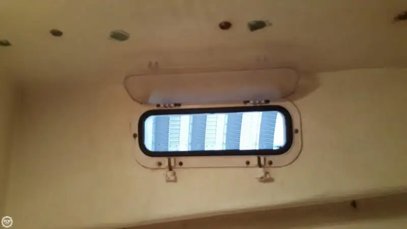 Tàu kéo lưới để bán
