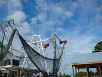 Tàu kéo lưới để bán