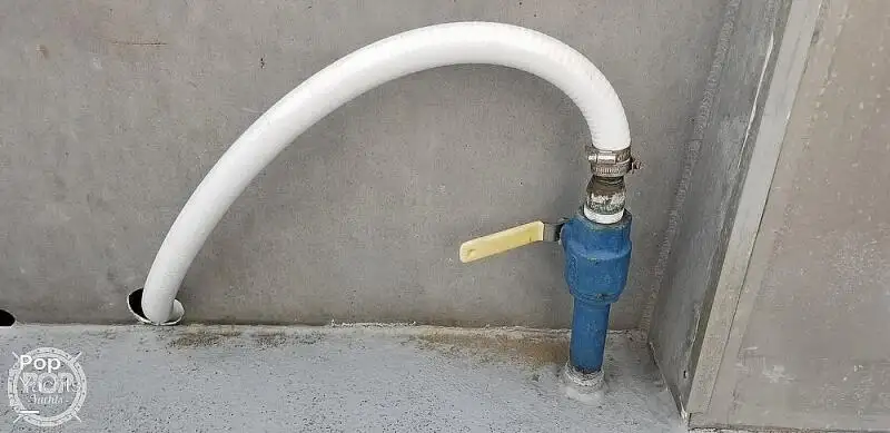 Tàu kéo lưới để bán