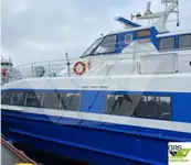 Tàu du lịch để bán