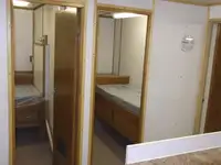 Tàu nạo vét để bán