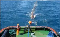 Tàu kéo để bán