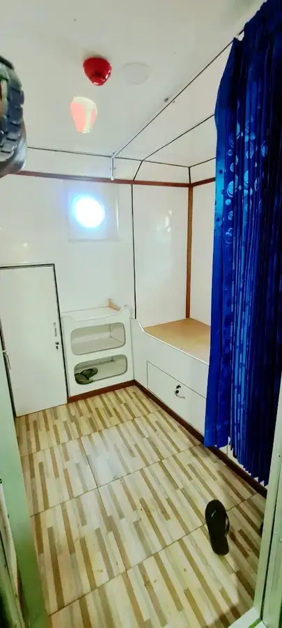 Tàu kéo để bán