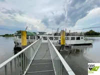 Tàu du lịch để bán