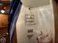 Tàu câu dài để bán