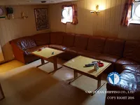 Tàu kéo lưới để bán
